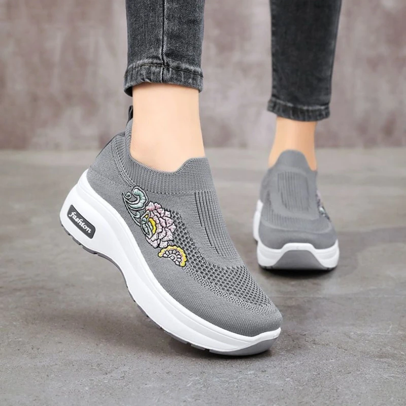 Women's Shoes Spring Autumn New Casual Comfortable Sports Mesh Fashion Trend Skateboard Shoes Flats
