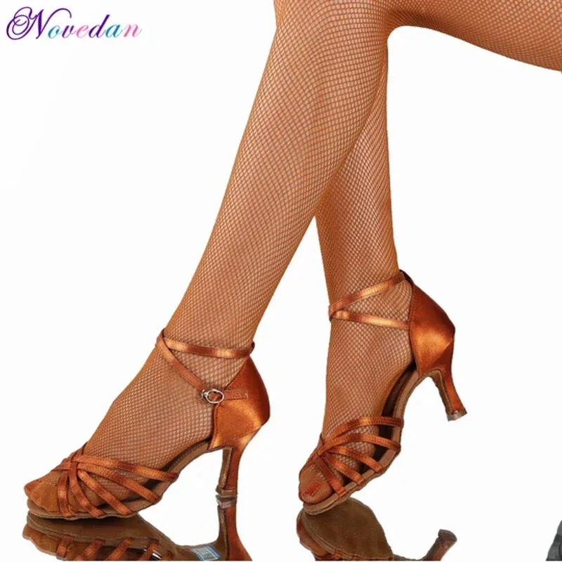 CyLatin أحذية الرقص حذاء نسائي بكعب عالٍ الحرير الساتان أحذية الرقص سيدة لينة أسفل أحذية الرقص كعب 8.5 سنتيمتر الفتيات السالسا قاعة الرقص الأحذية