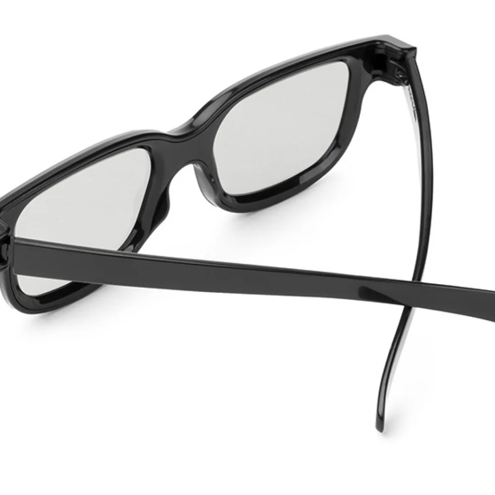 Universal Passive 3D Polarized Clip On Lens For Cinema Movie Fans Lightweight Portable Fits Over Prescription Spectacles