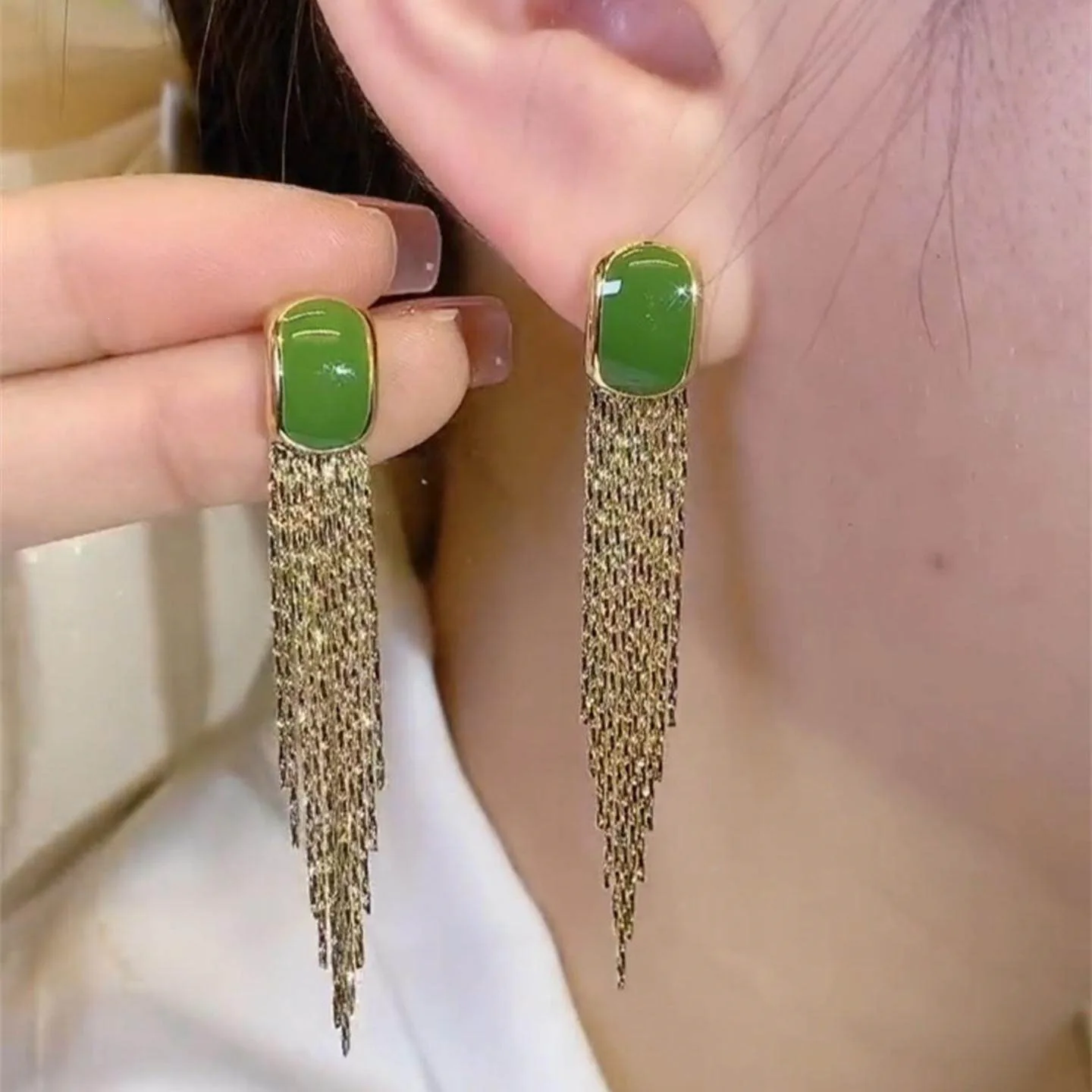 New model Trend Luxury with a touch of elegance Personality Simplicity Fashion Green Long style Tassel Alloy Earring