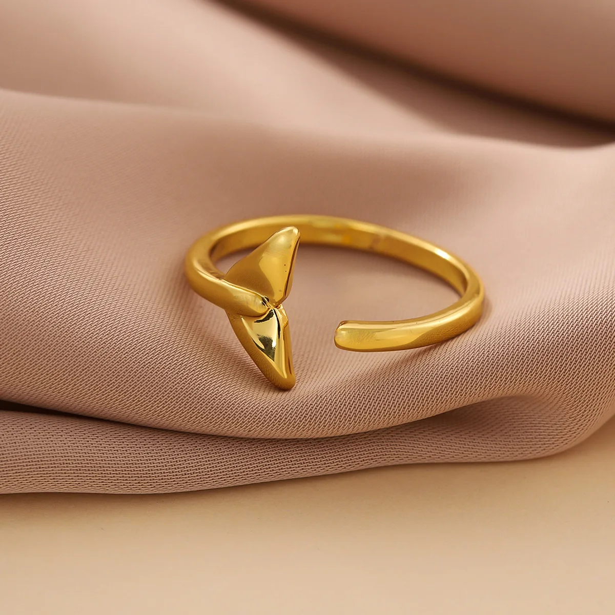New Fashion Simple Gold-plated Fish Tail Personality Mermaid Animal Popular Opening Rings R396
