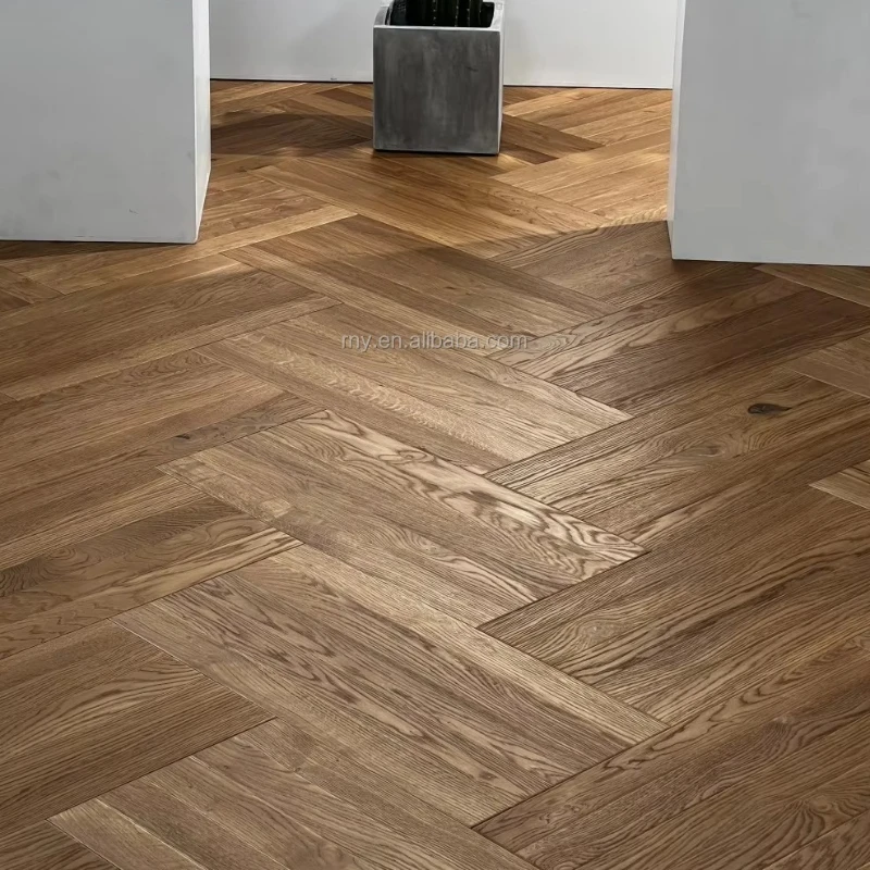 Versão personalizada piso de carvalho em parquet de espinha de peixe escovado piso de madeira comercial para casa