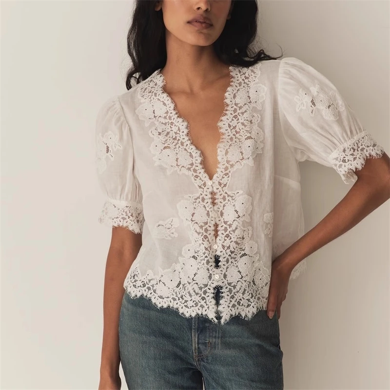 

Heavy Hollow Lace Lace Bubble Sleeve V-Neck Blouse Top Women 2025 New Soild Color Tops