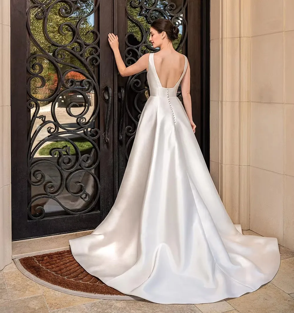 Elegant Satin Wedding Dresses Square Neck Sleeveless A-Line Bridal Gown Backless Floor Length Simple Bridal Dress Vestidos