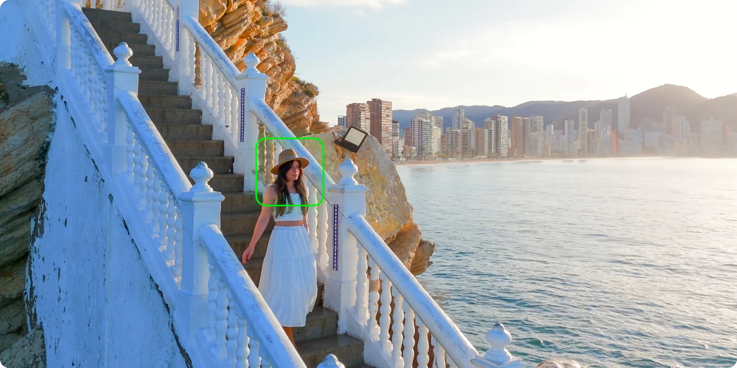 FeiyuTech SCORP Mini 3 Pro 3-in-1 Gimbal für Mirrorless-, Action-Kameras und Smartphones mit KI-Tracking 4.0, Abnehmbarer Griff, Unterstützt bis zu 2 kg, 14 h Akkulaufzeit – Detail 13