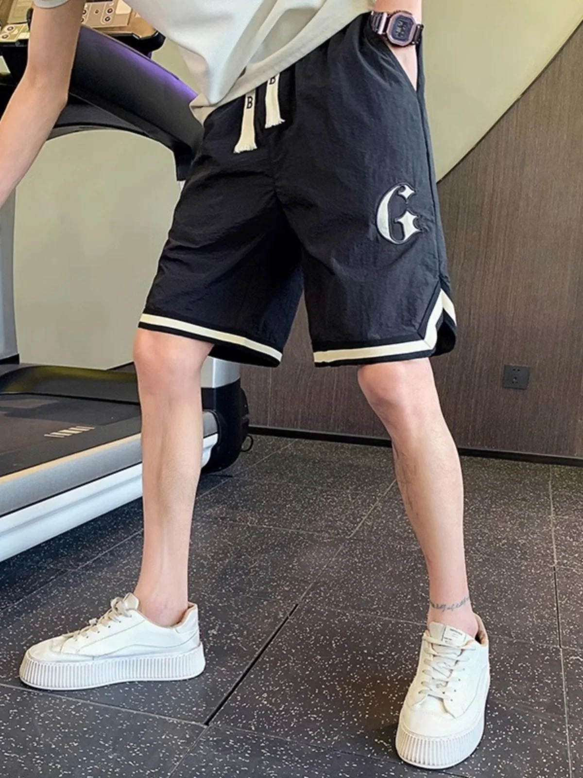 

Мужские повседневные брюки Qui Dry с вышивкой, летняя модная пляжная одежда, повседневные брюки свободного кроя, молодежные брюки со средней талией, микрострейч