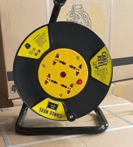 UK EU Standard Cord Reel Hand Operated Cable Drum With Leakage Protection Function
