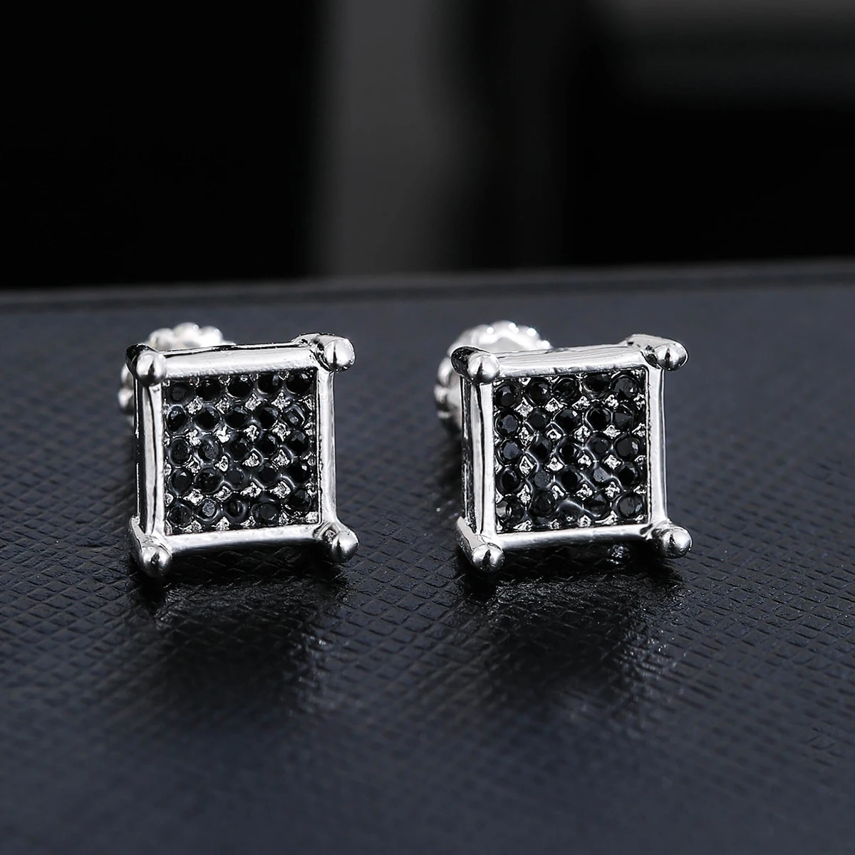 Emmaya Black and White Color Creative Hip-hop Earrings Men's Zircon Micro-set Earing Europe and The US Popular Jewelry Pendiente