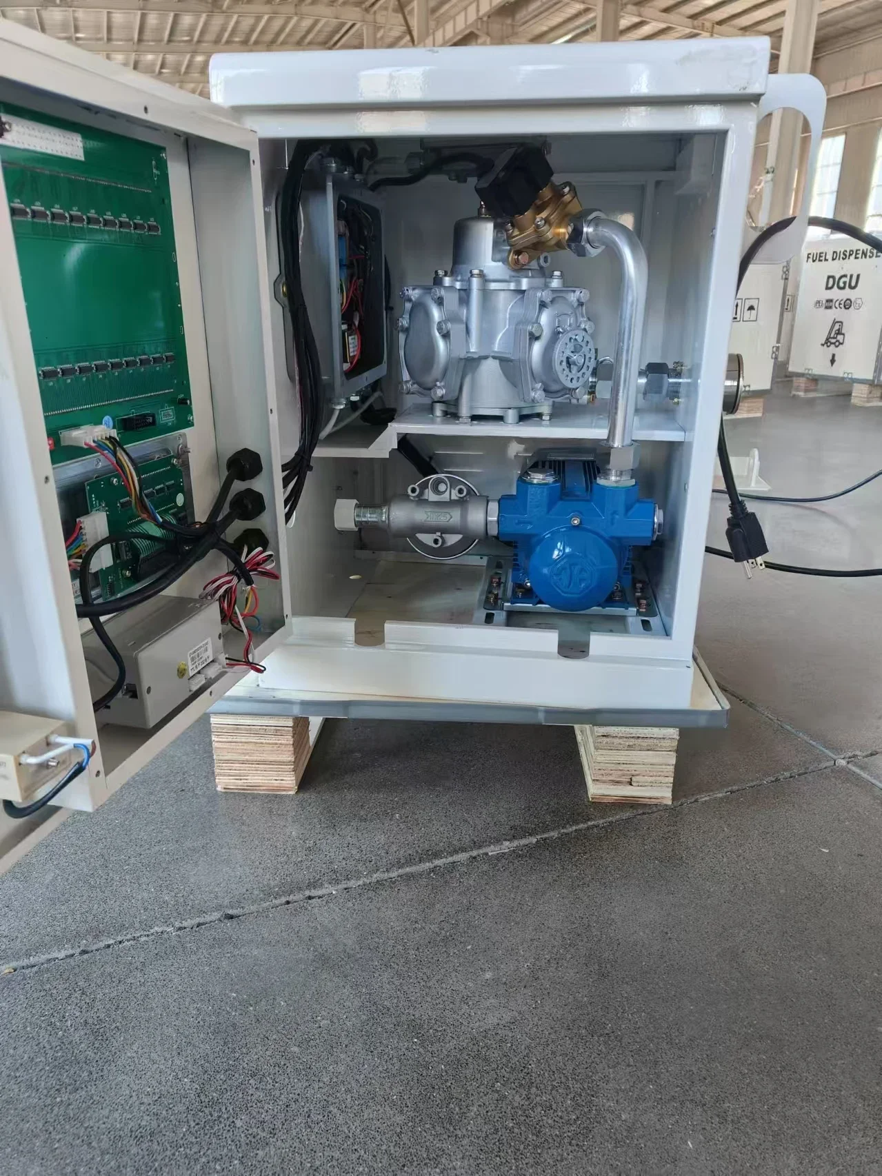 

Портативный прецизионный мини-цистернозаправщик, произведенный в Китае, продается.