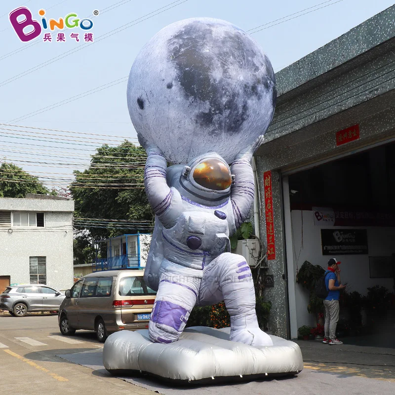 

Decorative 16 Feet High Street Inflatable Astronaut with Ball Large Inflatable Space Astronaut Custom Built 5 Meters