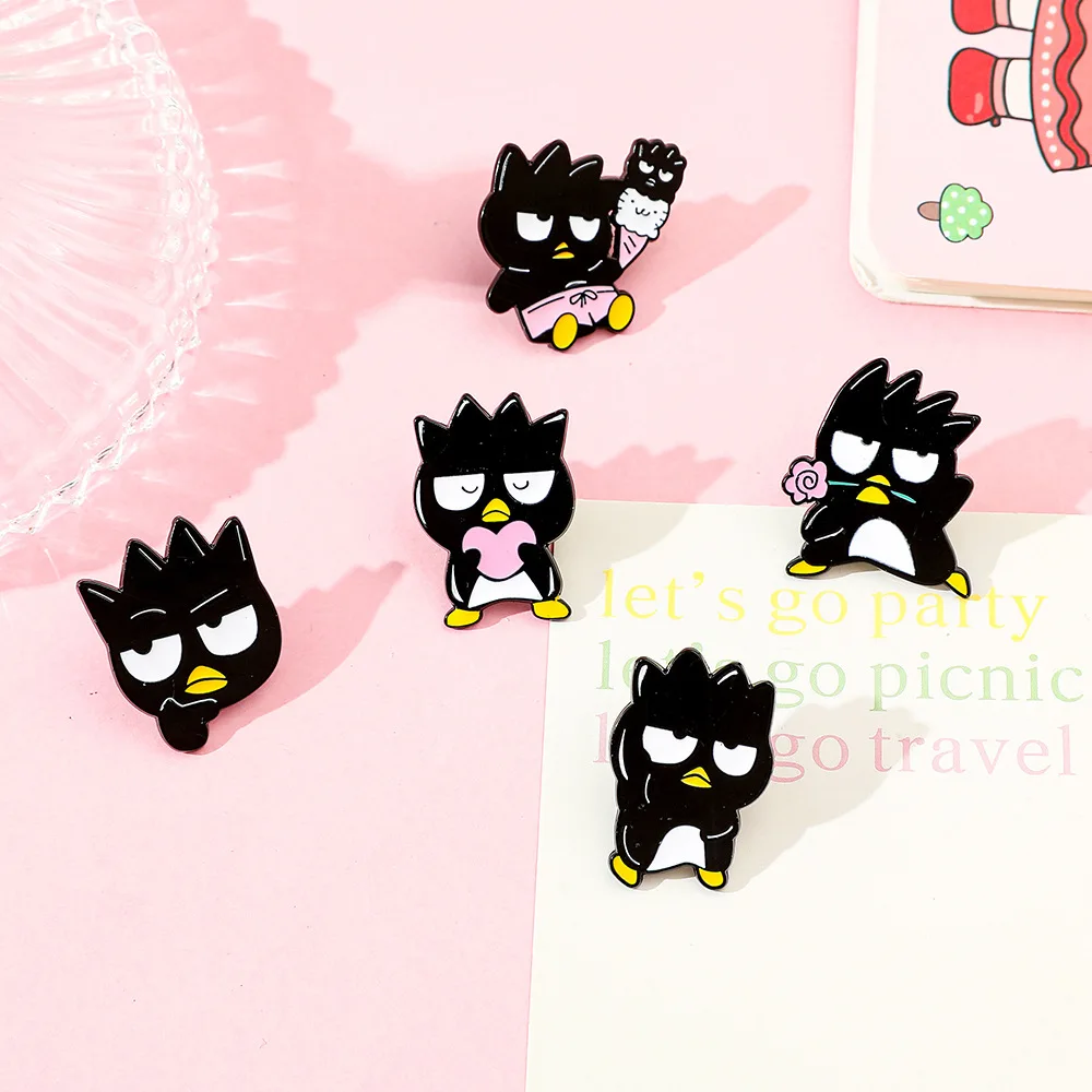 Anime Penguin Enamel Brooch Pins Cute 5 Types Game Cartoon Penguins Badge Brooches Lapel Pin Jewelry Cosplay Prop Gift Accessory