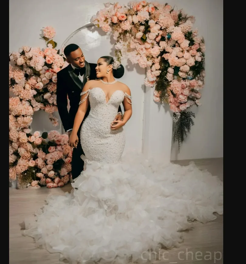 Customized O- Neck Shinny Beads Crystals  Mermaid Wedding Dress Robe De Mariée Long Sleeves Multi-Layered Ruffles    Bridal Gown