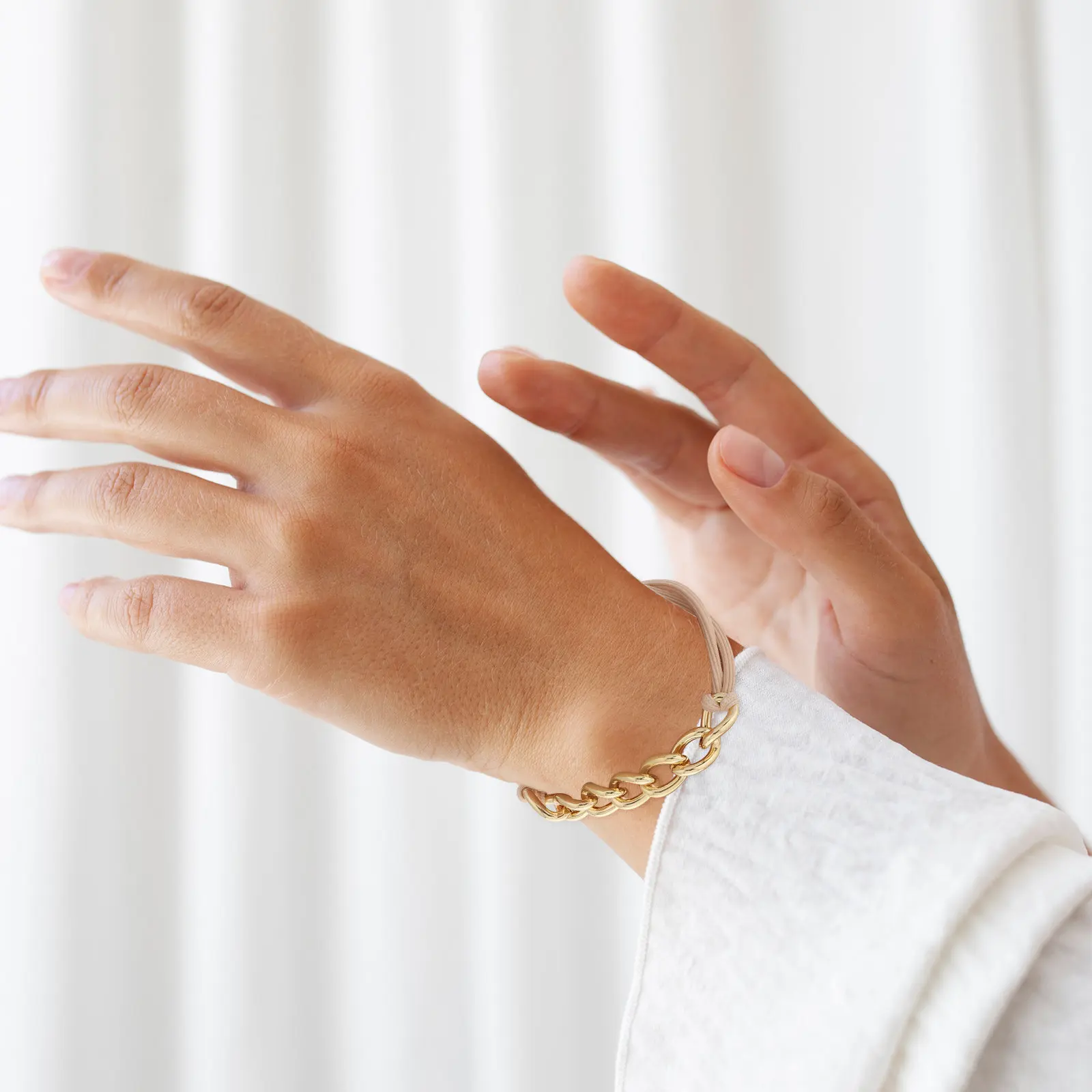 Electroplated Alloy Metal Chain Hair Tie Bracelet Golden Elastic Ponytail Holder for Women Thick Curly Hair Wristband Ring