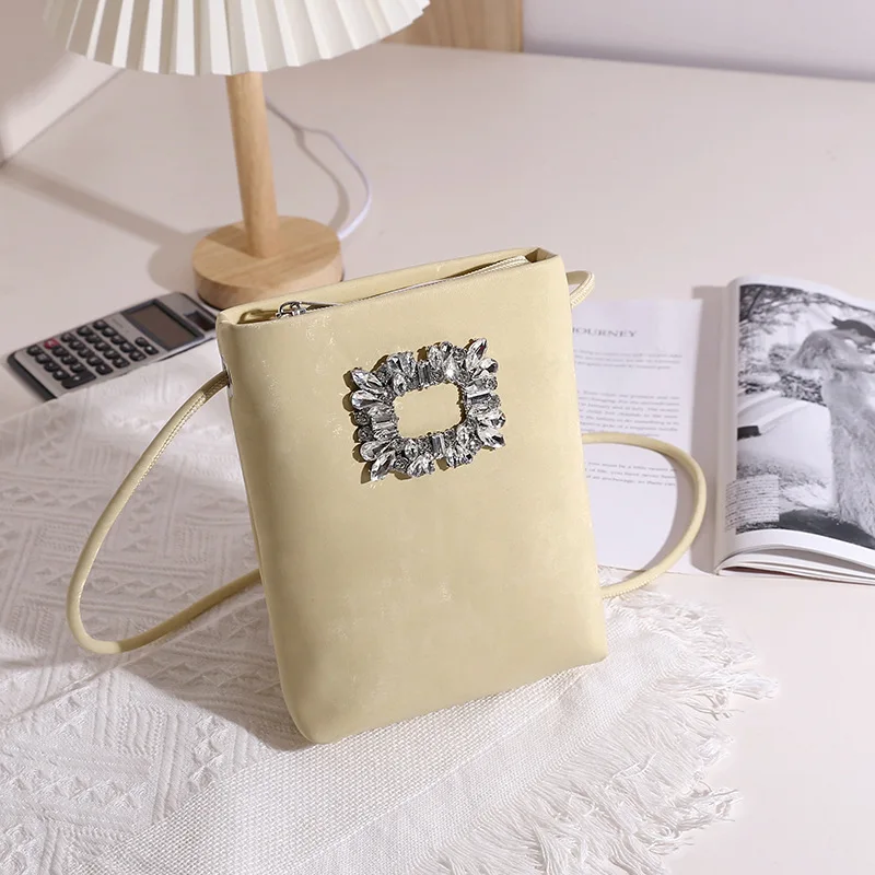 

Exquisite rhinestone decoration new Chinese style personalized soft leather crossbody phone bag high-end Korean version P1