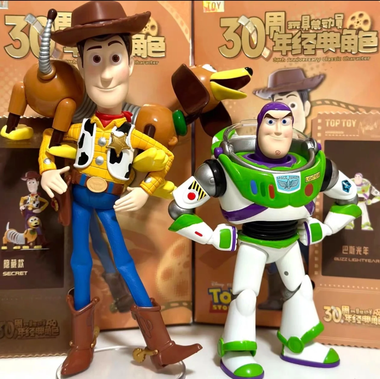 Scatola cieca originale Toy Story per il 30° anniversario Woody Buzz Lightyear Scatola misteriosa Ornamenti Scatola a sorpresa Regalo di compleanno Kawaii