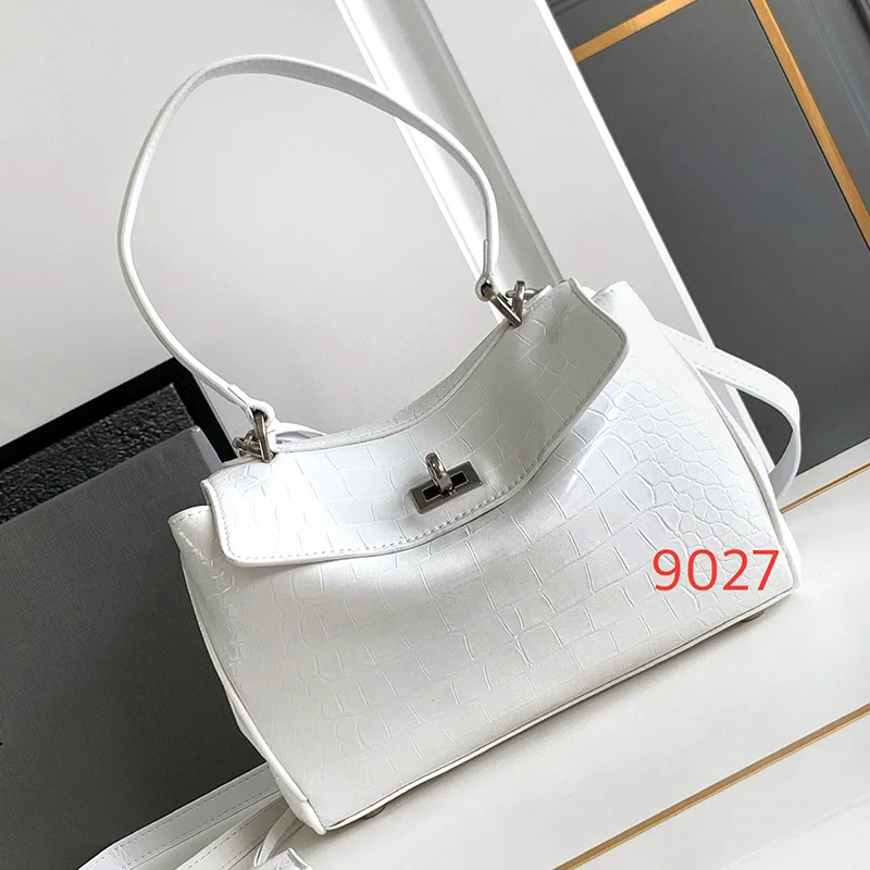 2024 Luxury Designer Women\'s Leather Large Capacity Portable Underarm Bag Leisure Commuter Women\'s Bag Single Shoulder Bag