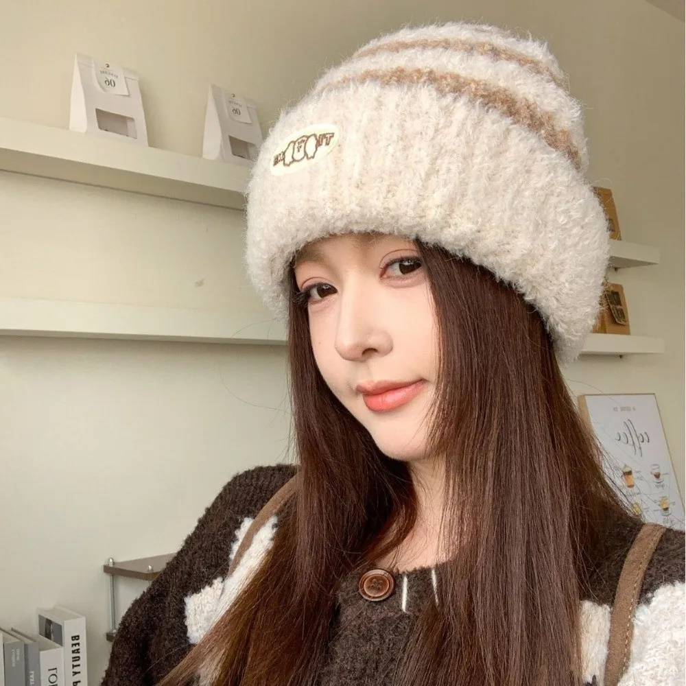 gorro-de-malha-felpuda-em-mistura-de-acrilico-ajuste-elastico-design-que-afina-o-rosto-gorro-listrado-de-56cm-a-58cm-gorro-quente-para-o-inverno