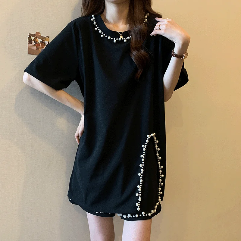 

Korean style fashion heavy industry nail bead split design o-neck top casual shorts summer commute chic two piece set