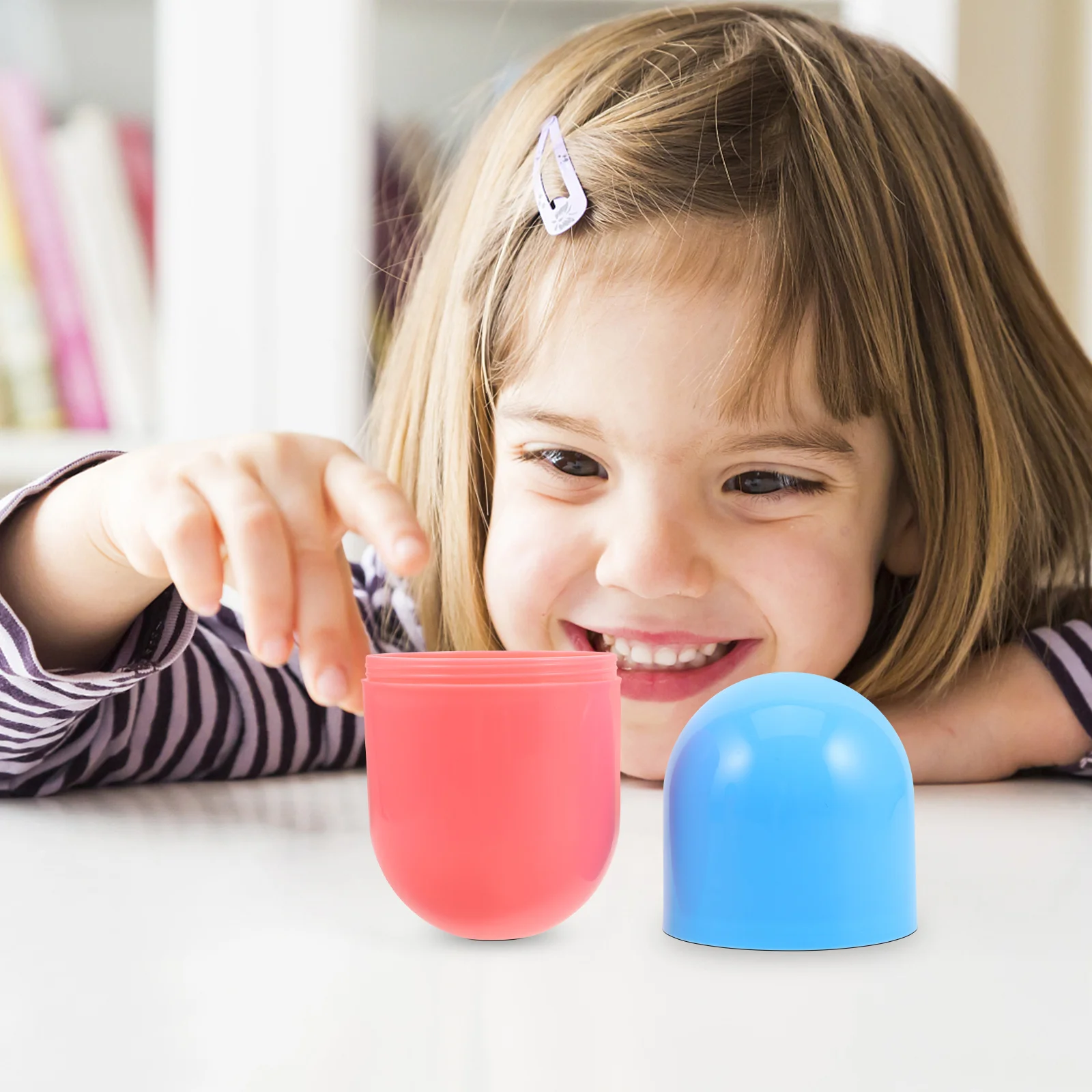 

2Pcs Eggshaped Capsules Versatile Use Keepsake Container for Gumball Vending Machine Capsules Fun Claw Machine