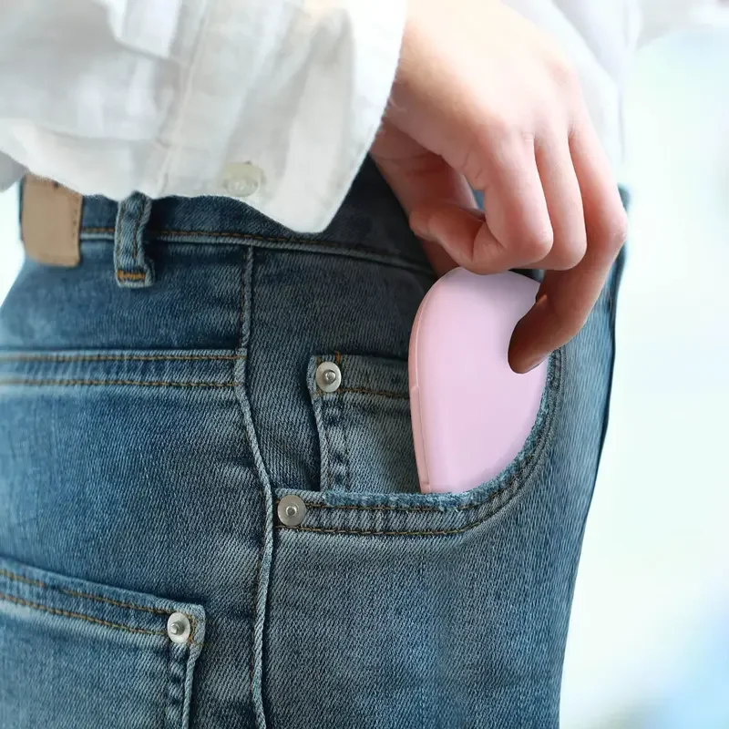 Kompaktowe lusterko do makijażu LED 4 cale powiększenie 1X/5X lusterko podróżne dwustronne podświetlane kompaktowe lusterko z możliwością ładowania przez USB