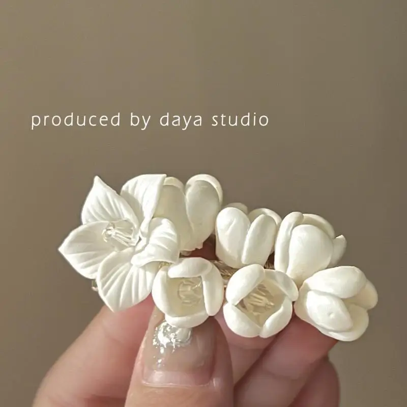 Ethereal French Vintage Floral Side Hair Clip Premium Light Luxury Niche Elegant Resin Hair Pin for Women