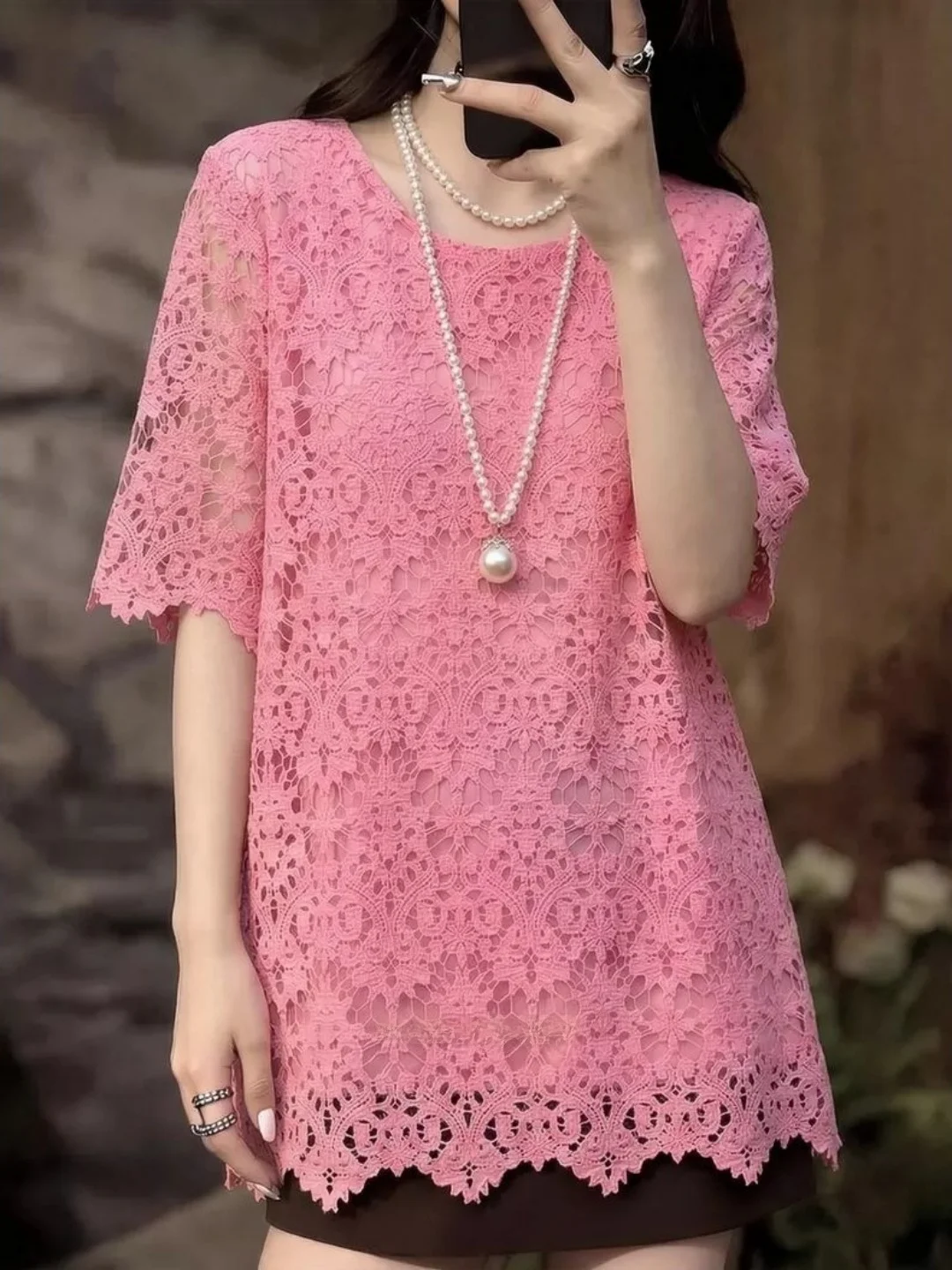 

Elegant Pink Lace Shirt Short Sleeve Loose Hollow out round Neck Splice Style for plus Size Women Anti-Aging Slimming Top