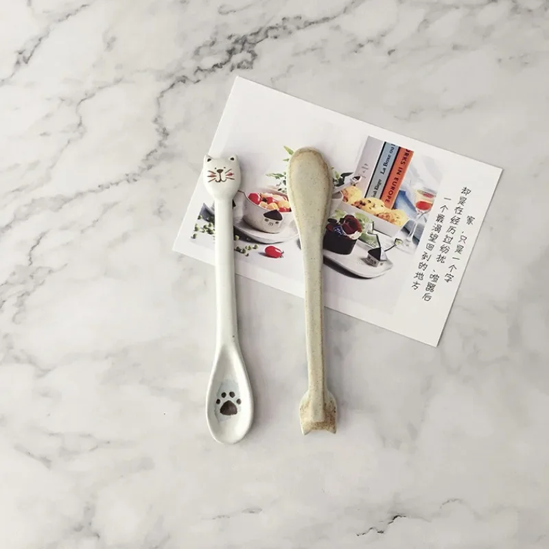 1/2/3pcs Kitchen Tool Novelty Gift Ceramic Cartoon Cute Cat Animal Spoon Hanging Coffee Dessert Spoon Unique Ice Cream Flatware