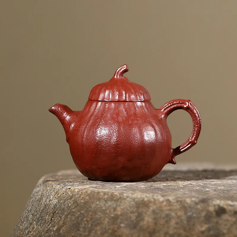 

Yixing Purple Clay Teapots Handmade Eggplant Shape Tea Pot Household Beauty Kettle Chinese Raw Ore Zisha Tea Set Teaware 180ml