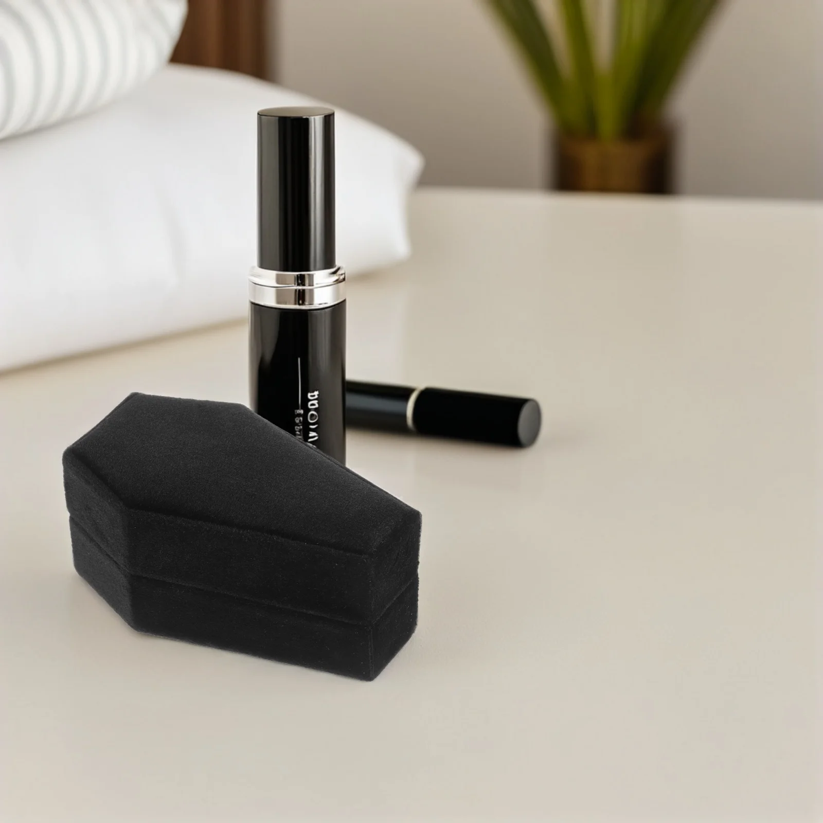 

Small Coffin Jewelry Box Black Gothic Design Ring Holder Necklace Earring Organizer Halloween Festival Storage