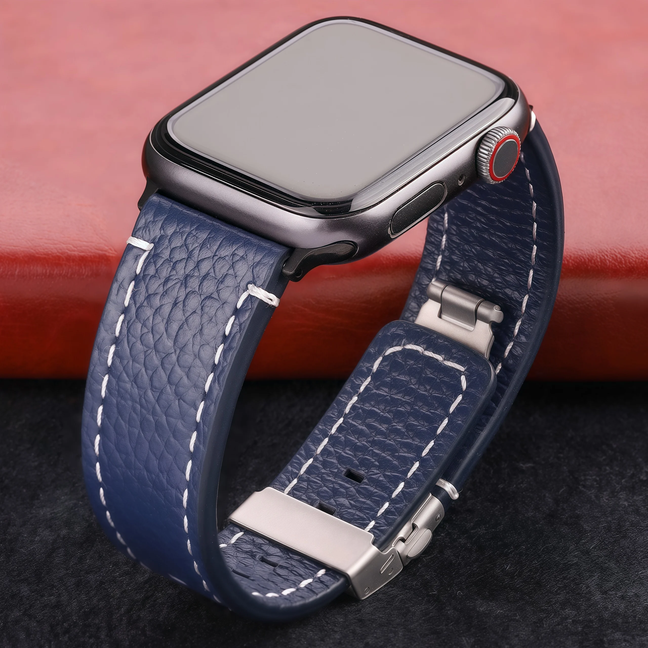 

Genuine Leather Strap for Apple Watch Band Series 9 8 7 6 5 4 SE Ultra 2 49mm 45mm 41mm 44mm 40mm 42mm 38mm Replacement Bracelet