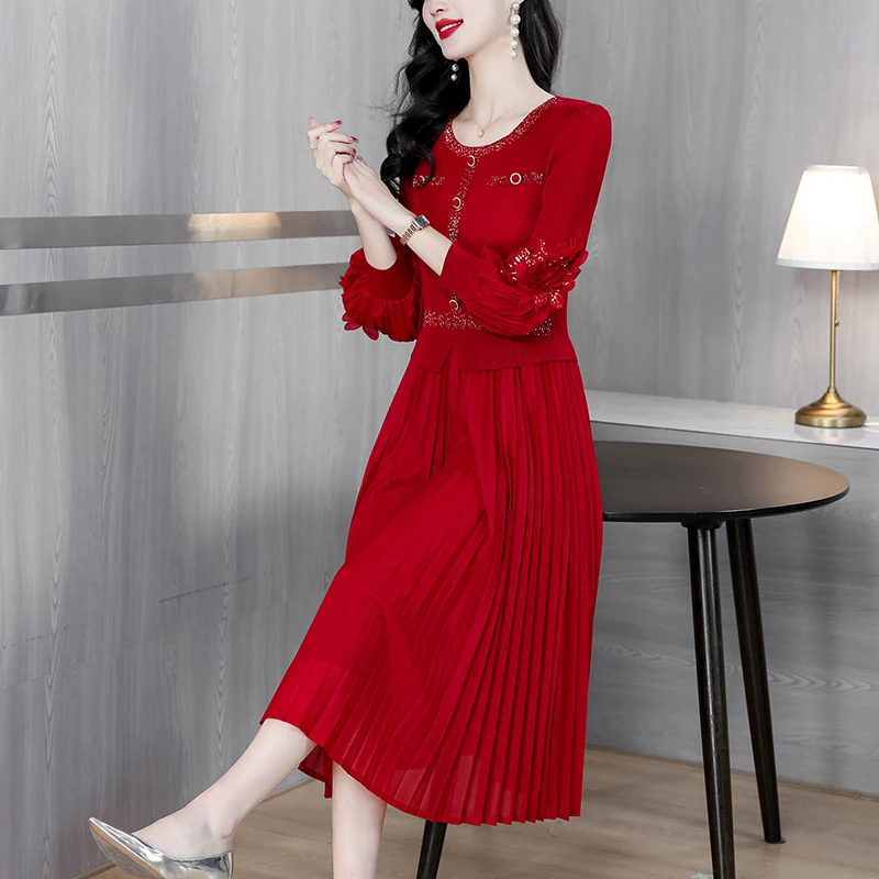 

2025 Spring New Fashion Stitching Round Neck Dress Women Slim Fit Pleated Mid-length Dress Elegant Station Pleated Vestidos
