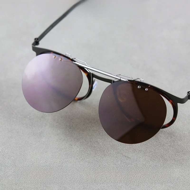 

Universal Clip-On Polarized Sunglasses Holder UpFlip Driving Glasses Lightweight Trendy Sunade Goggles Vintage Ele Comf...