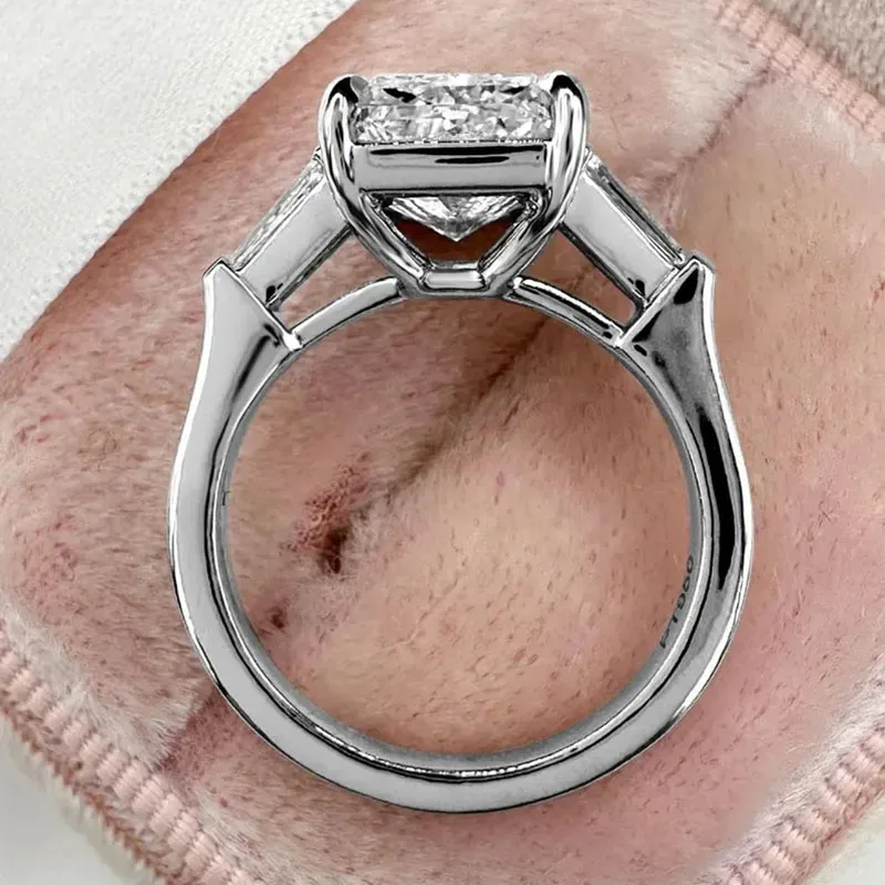 5CT Radiation DEF/VS VVS Cutting IGI Certified Laboratory Grown Diamond Three Stone Ring 14K 10K Gold