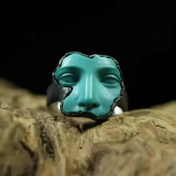 

Europe and America Retro Silver Color Imitation Green Jade Stereoscopic Human Face Ring Human Face Mysticism Domineering Ring