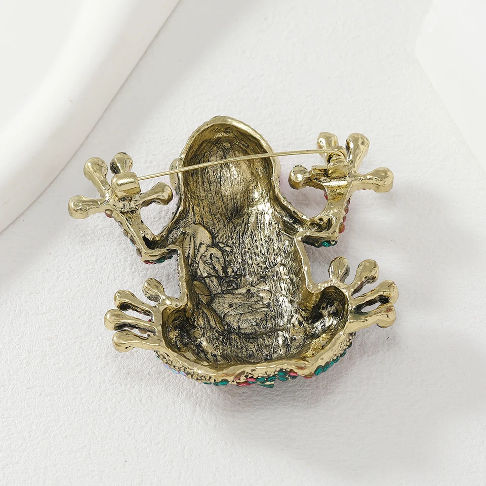 Morkopela Vintage Exaggerated Frog Rhinestone Animal Brooch Pin Luxury Banquet Party Brooches For Woman Man Gift