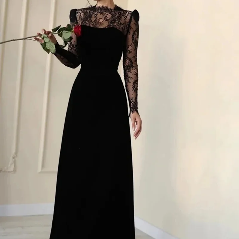 

Satin high neck lace applique Fine pleated ball gown Long sleeve Evening gown floor-length formal occasion party dress