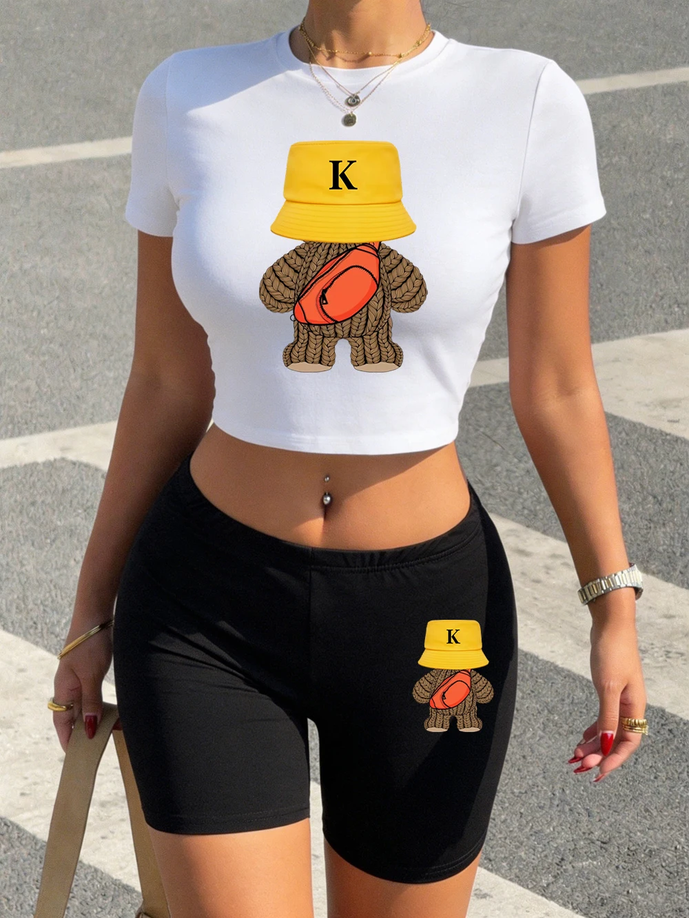 

Летний спортивный комплект из двух предметов: укороченные футболки с принтом Woolly Bear и шорты. Женский сексуальный комплект из топа и брюк с высокой эластичностью, мягкий, облегающий, с круглым вырезом.