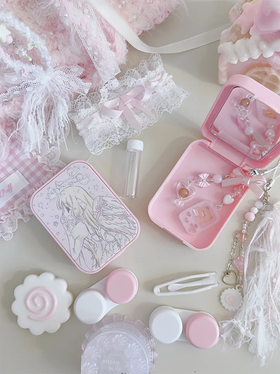 #3 Trending Contact Lens Cases Right Now