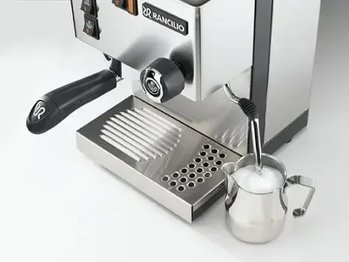 Rancilio Silvia Espressomaschine, 0,3 Liter, mit Eisenrahmen und Edelstahl-Seitenteilen, 11,4 x 13,4 Zoll