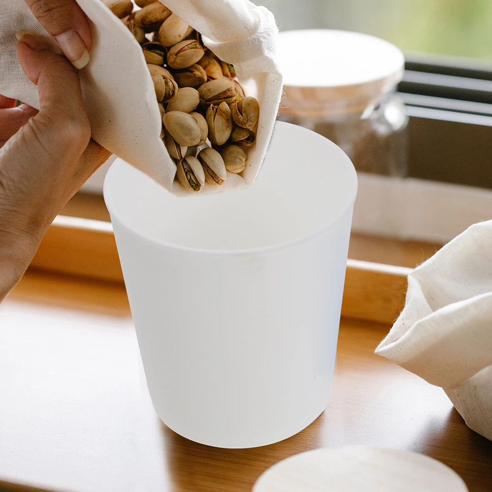 

2pcs Multifunctional Ice Cream Buckets Leak-Free Reusable Silicone Dessert Cups Freezer Yogurt Bowls Storage Food Containers