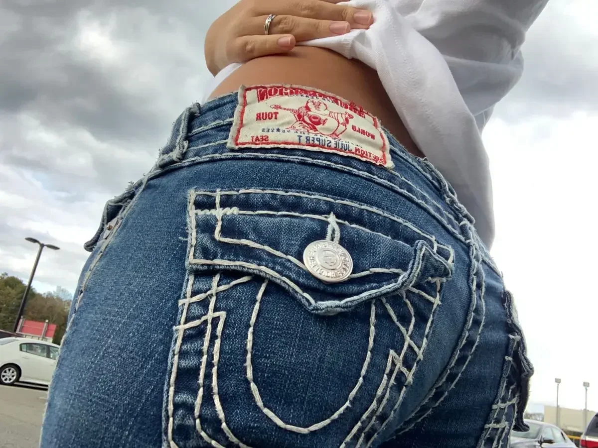 Рисунок 5 - Y2k винтажные джинсы с вышивкой Будды