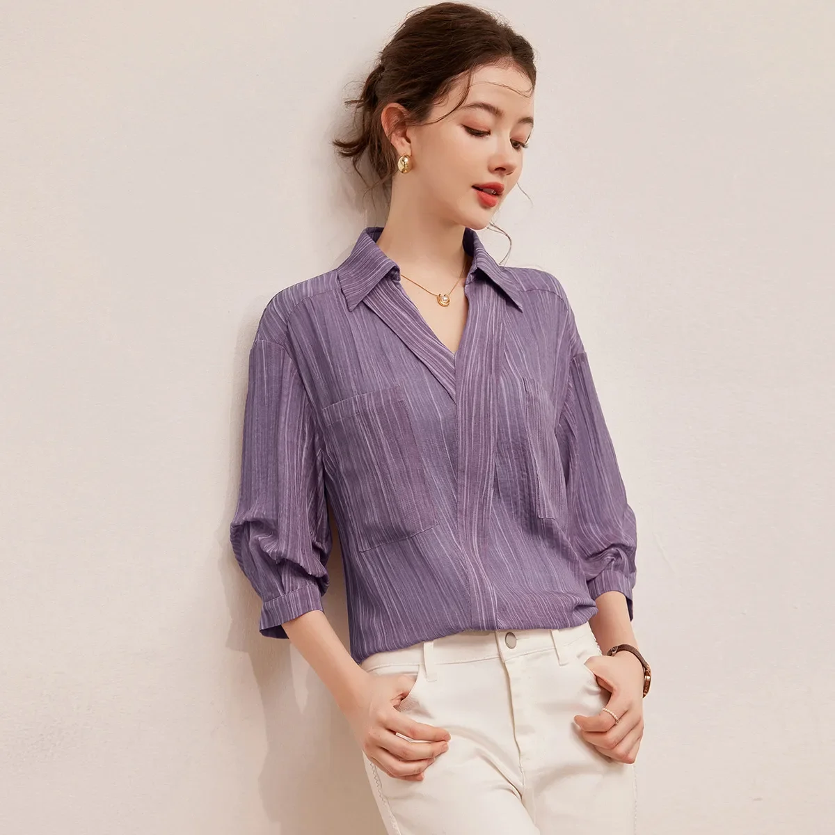 LOUIS YAO 2024 Autumn Lightweight Shirt with Loose Collared Collar, No Bounce Off Shoulder, Seven Quarter Sleeve Women\'s Shirt