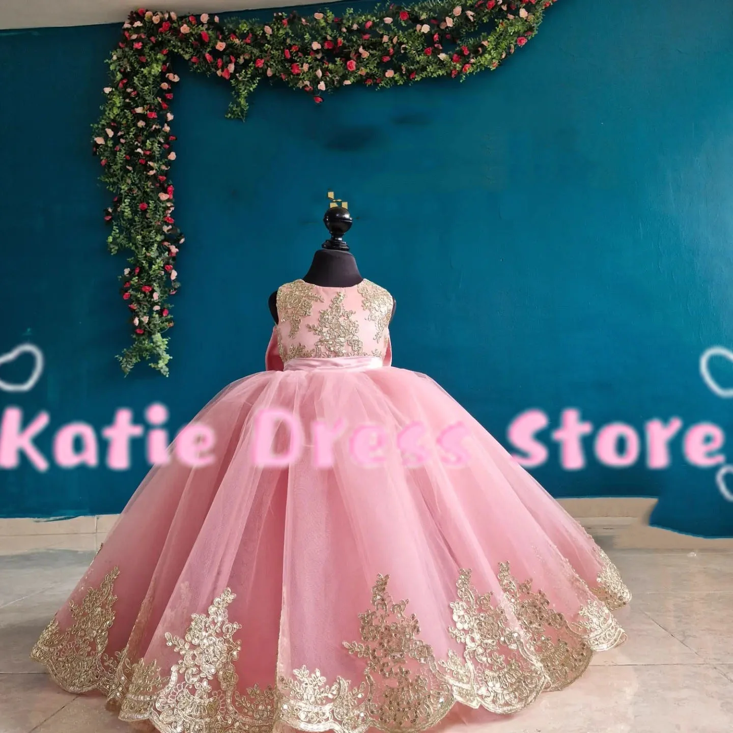 

Розовое платье с цветочным узором для девочек на свадьбу, без рукавов, с кружевной аппликацией, из тюля, для детского дня рождения, первого причастия, бальные платья на заказ