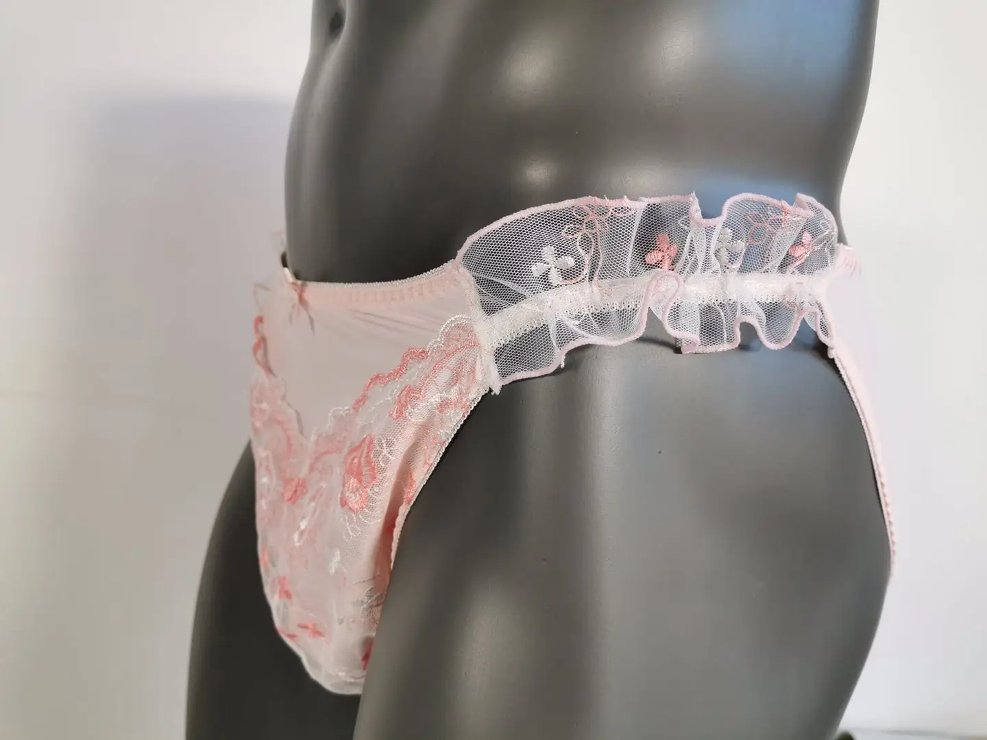 メンズセクシーなレースアイスシルク下着弾性快適な三角ブリーフソフトヘルスミッドウエスト花柄若者インナーウェア