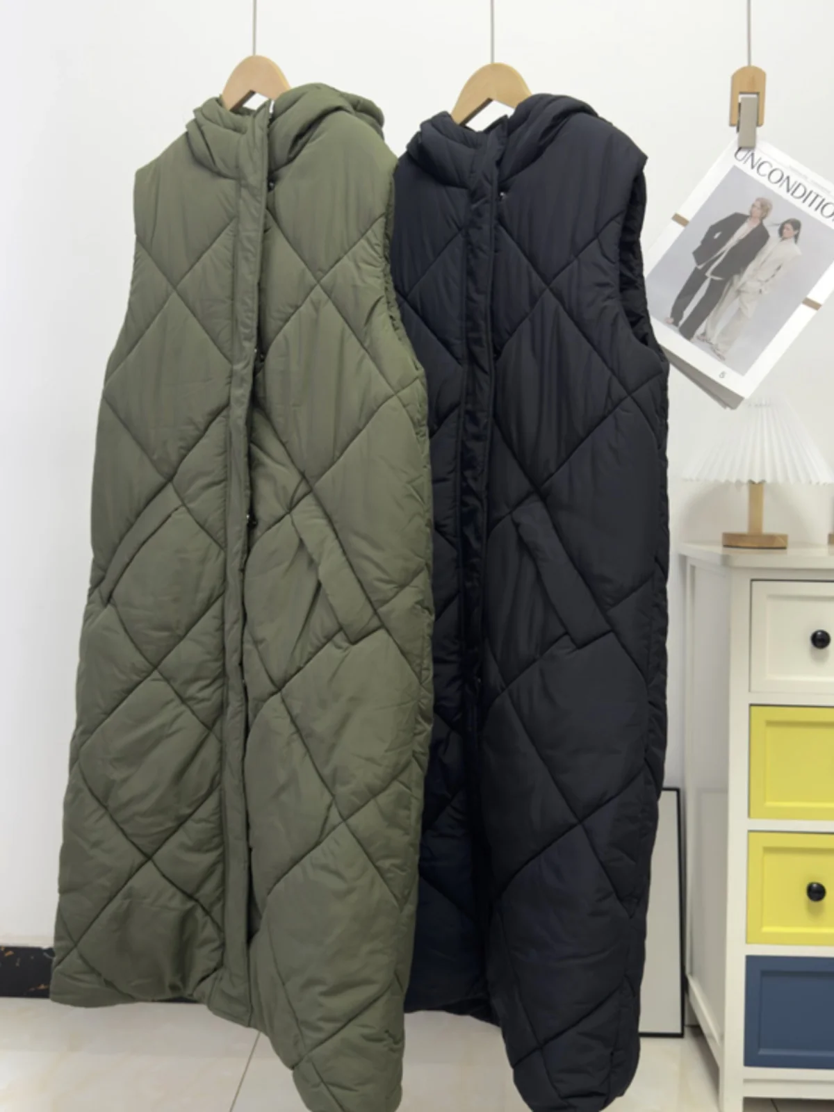 

Deluest длинный стеганый хлопковый жилет с капюшоном, осень-зима, теплая верхняя одежда без насадок с ромбовидной вышивкой, женская мода премиум-класса Quali