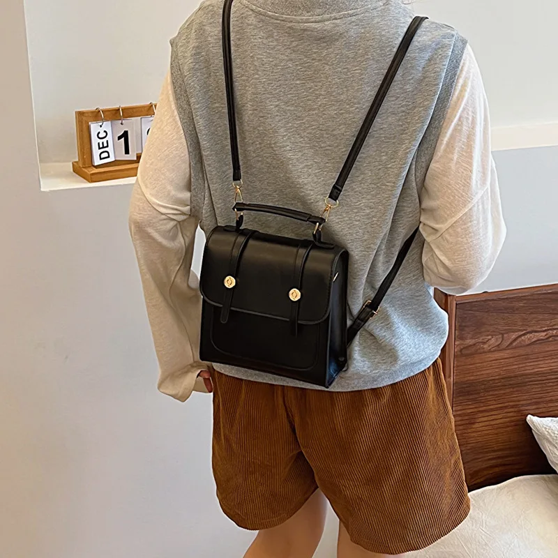 Zaino minimalista stile retrò da donna 2024 autunno nuovo zaino Casual di grande capacità borsa da scuola per ragazza di moda Mochila marsupio