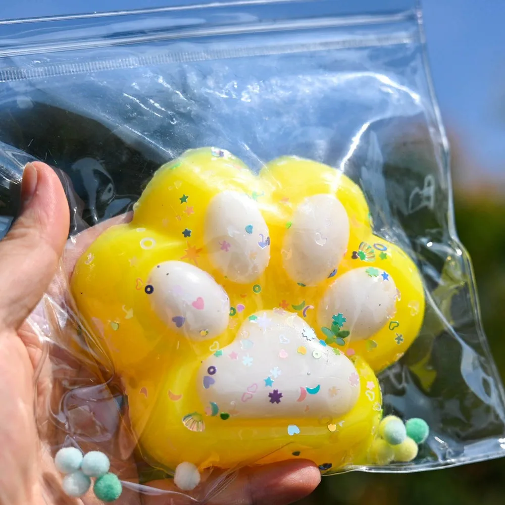 Huge Kawaii Cat Paw Sticky Mochi Squishy Toy Squeeze Soft Realistic Jelly Glitter Cat Claw Stress Relief Toys Unique Kids Gifts