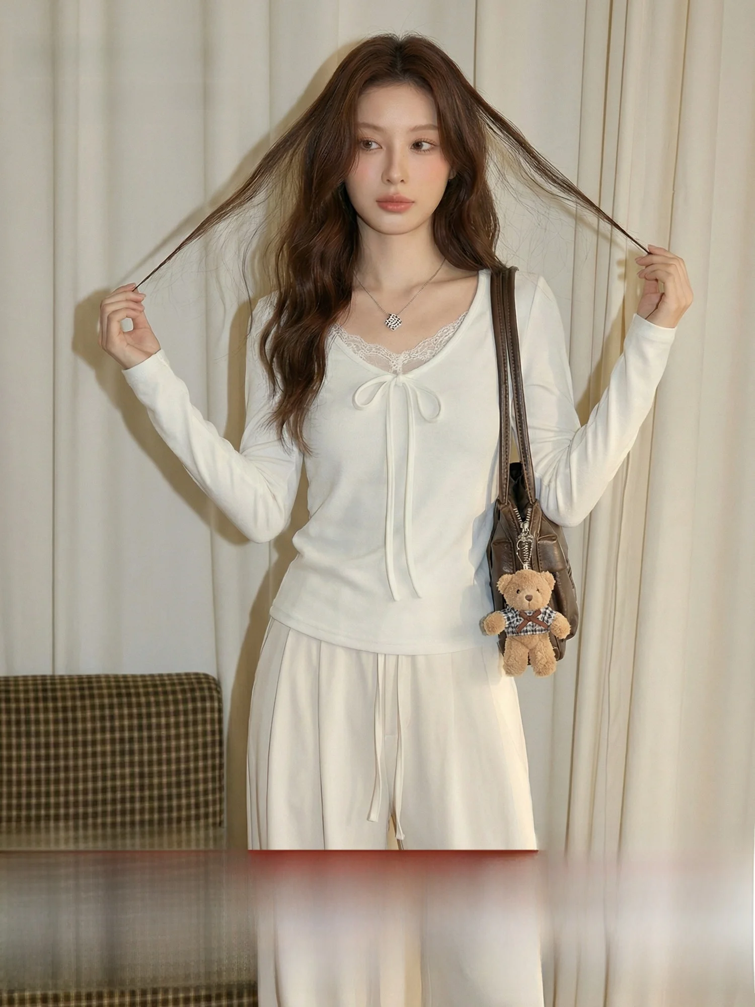 

Meng Xiaoqi Pure Desire Long Sve T-irt Women's Lace Splice V-ne Slim Fit Small Size Top Knot Belt