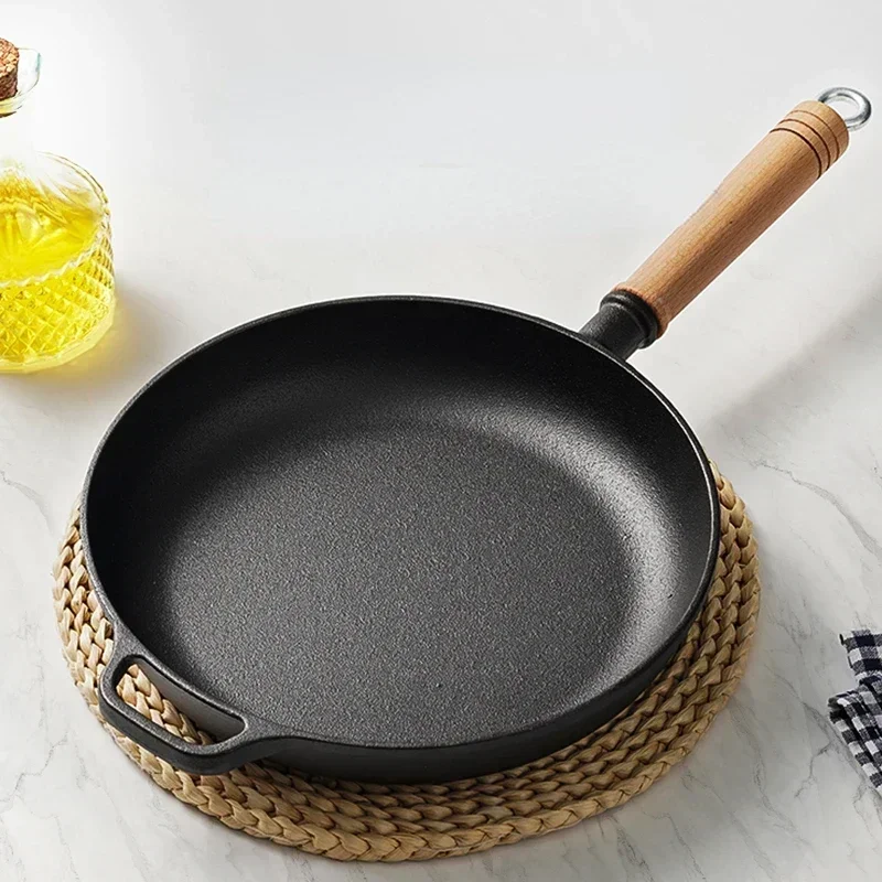 Cast iron pan, household frying pan, flat bottomed non stick