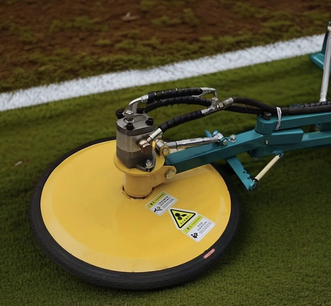 

New Hydraulic Obstacle Avoidance Orchard Mower Fruit Tree Empty Mower Garden Avoidance Mower Tractor Weeding Machine